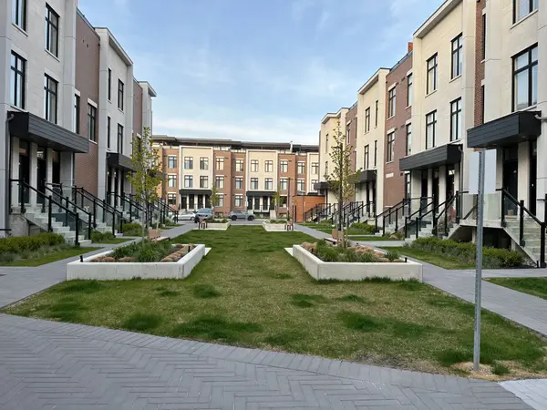 9580 ISLINGTON AVE #L137, Vaughan, ON L4H 5E8