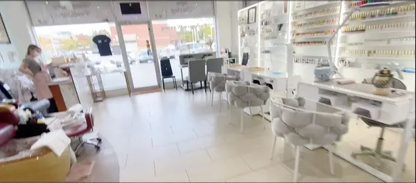 125 Pedersen DR #C1, Aurora, ON L4G 0E3