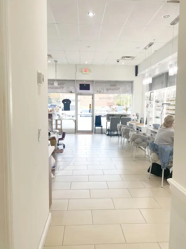 125 Pedersen DR #C1, Aurora, ON L4G 0E3