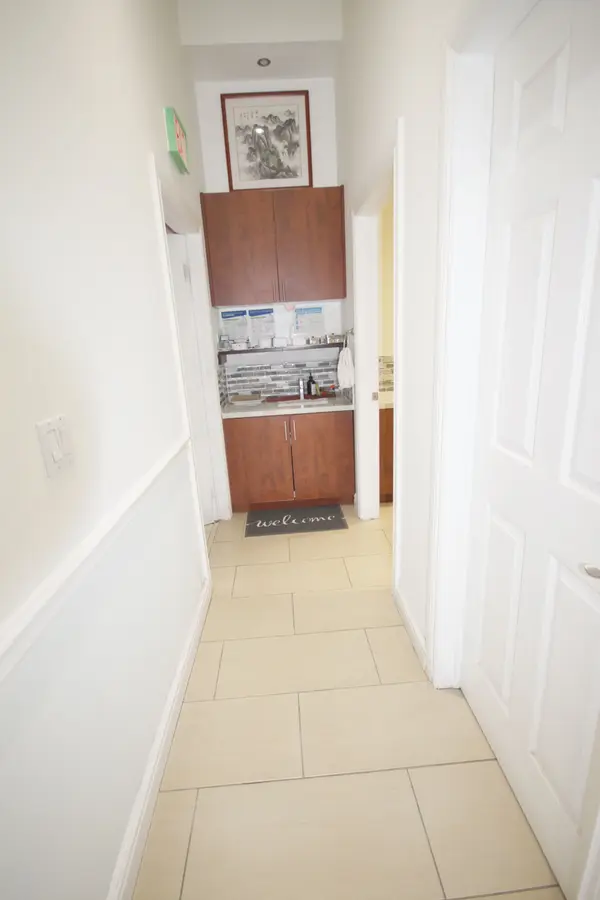 125 Pedersen DR #C1, Aurora, ON L4G 0E3