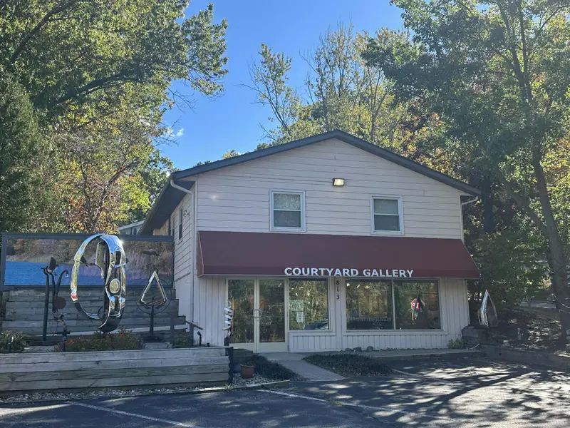 1 S Griffith ST, New Buffalo City, MI 49117