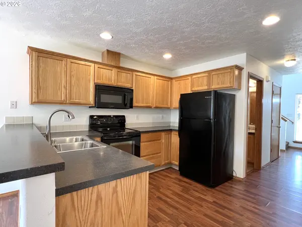 Troutdale, OR 97060,1022 SW 2ND WAY