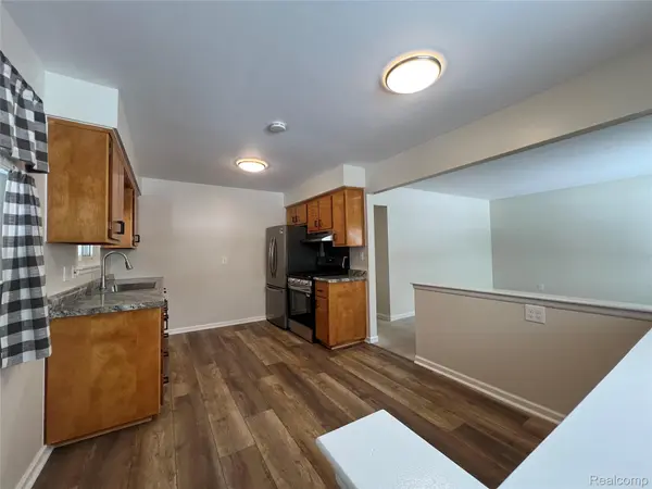 2043 Ellwood AVE, Berkley, MI 48072