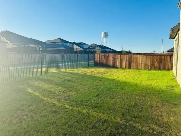 905 Tartane Drive, Anna, TX 75409