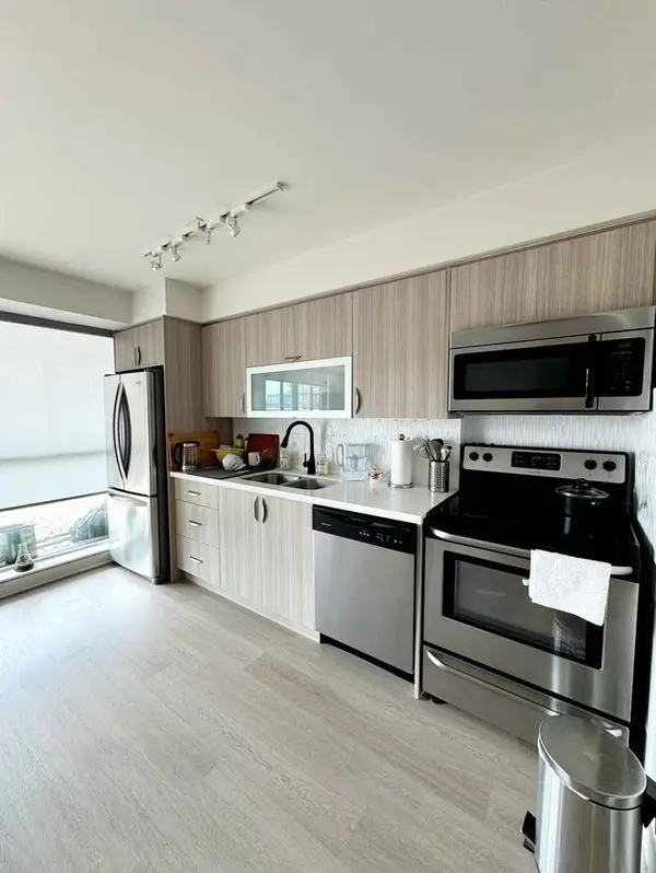 100 Western Battery RD #605, Toronto C01, ON M6K 3S2