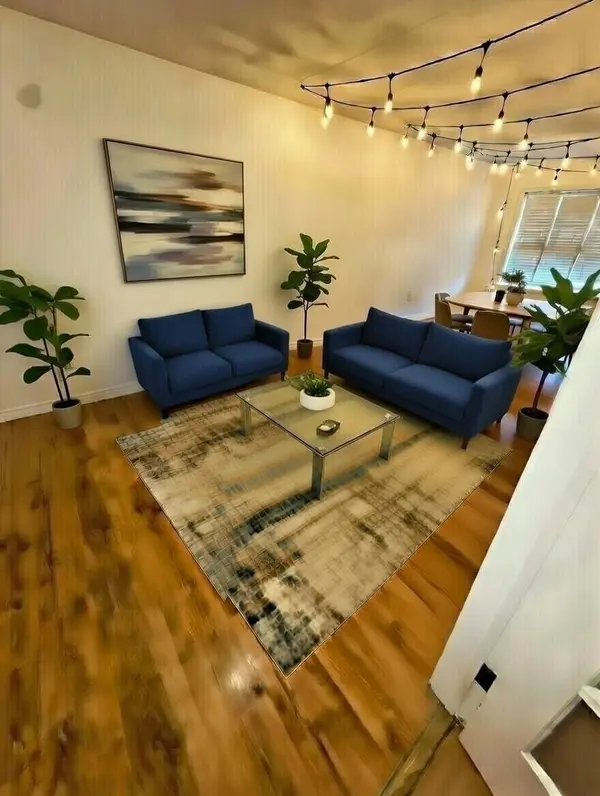 17 Goldring DR, Whitby, ON L1P 1B9