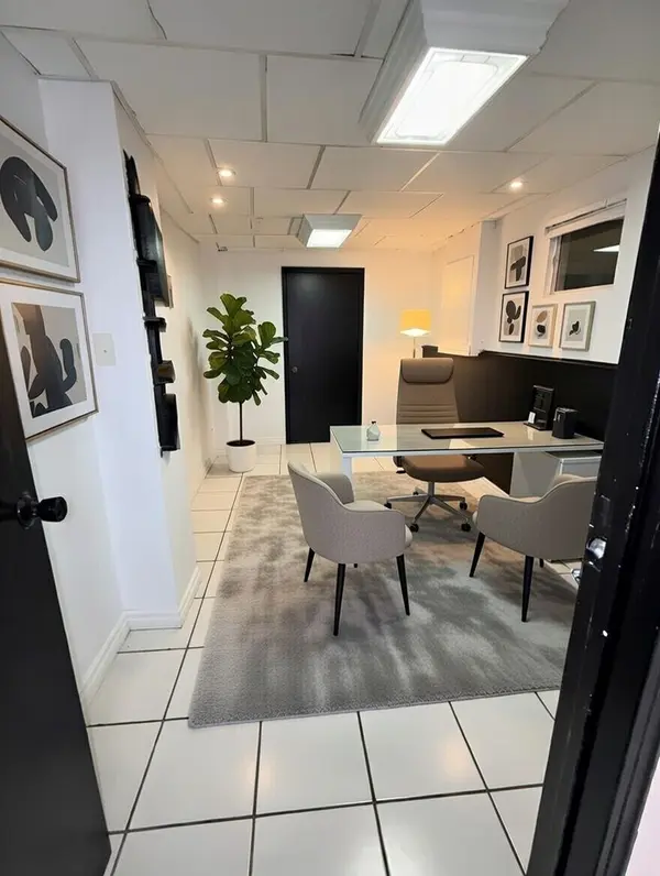 17 Goldring DR, Whitby, ON L1P 1B9