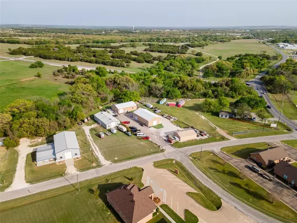 3231 Walnut Creek Parkway, Granbury, TX 76049
