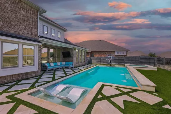 9809 Pikes Peak Place, Little Elm, TX 75068