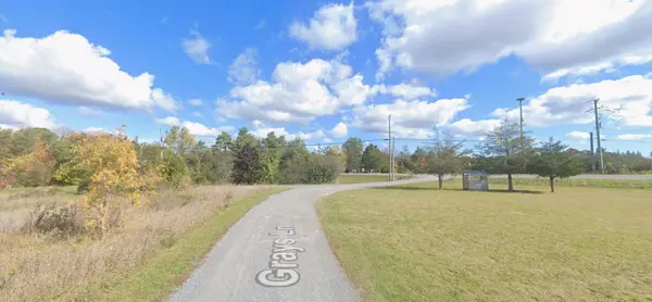 84 Grays LN, Prince Edward County, ON K0K 1P0