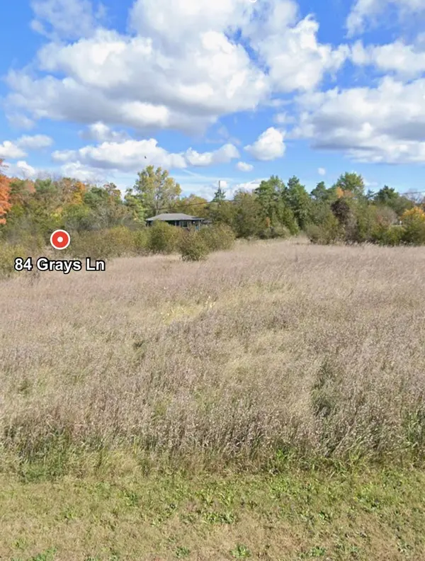 84 Grays LN, Prince Edward County, ON K0K 1P0