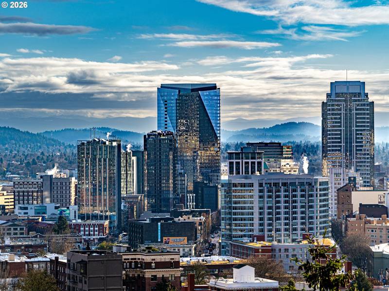 550 SW 10TH AVE #2201, Portland, OR 97205