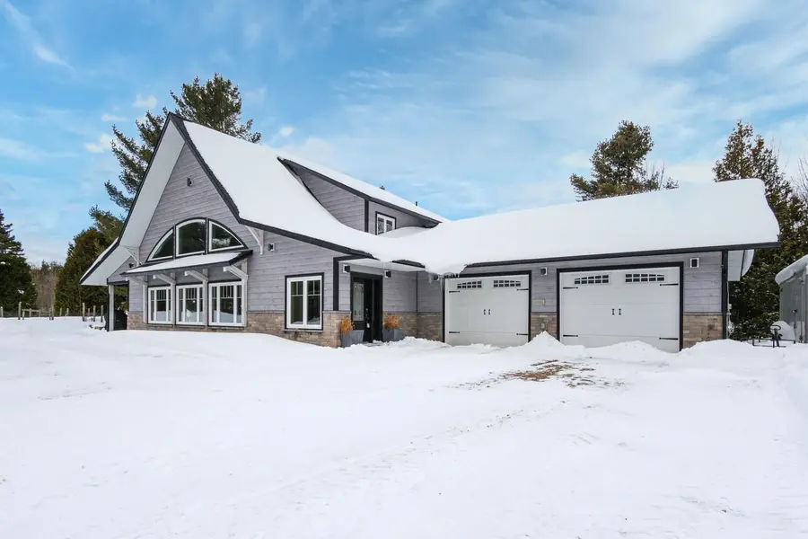 62 Cape Hurd RD, Northern Bruce Peninsula, ON N0H 2R0