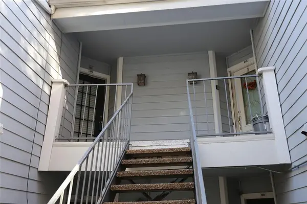 3406 Country Club Drive W #272, Irving, TX 75038