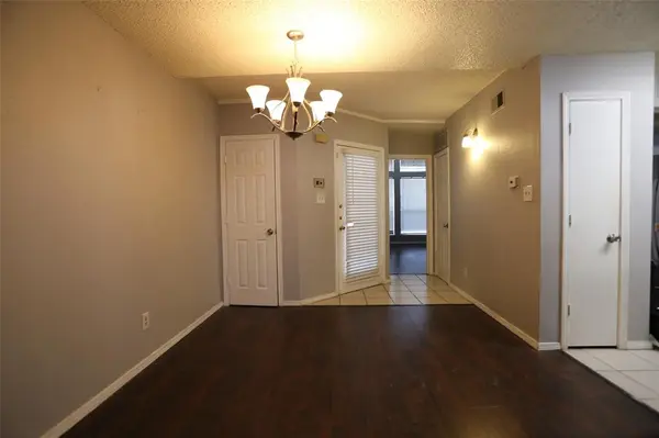 3406 Country Club Drive W #272, Irving, TX 75038