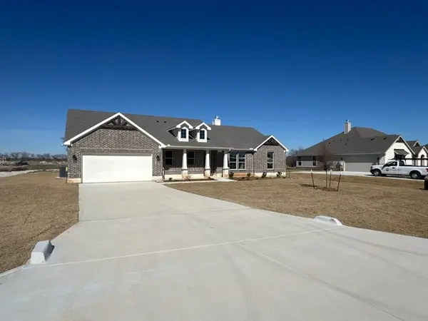 130 Fossil Canyon Drive, New Fairview, TX 76078