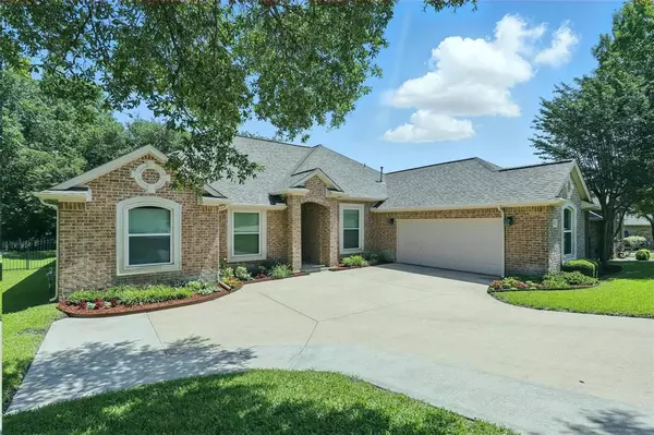 Benbrook, TX 76126,8974 Ranch Bluff Court