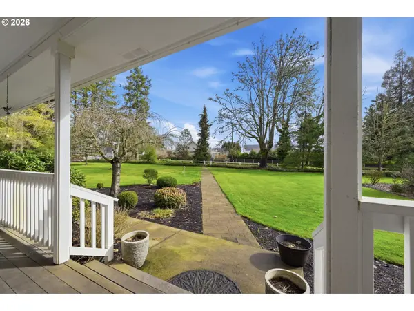 92036 TERRITORIAL HWY, Junction City, OR 97448