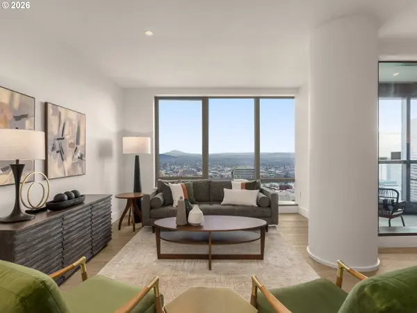 550 SW 10TH AVE #2108, Portland, OR 97205