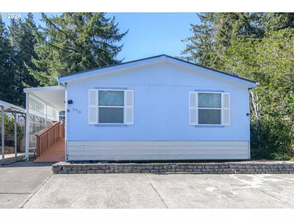 570 SHOREPINES PL, Coos Bay, OR 97420