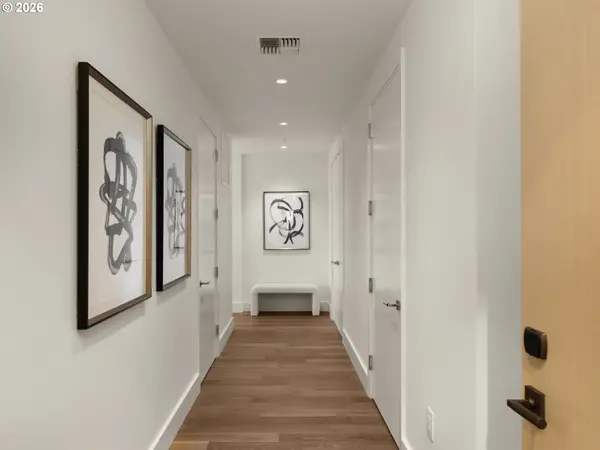 550 SW 10TH AVE #2610, Portland, OR 97205