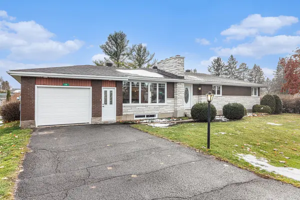 24 Champagne ST W #B, North Stormont, ON K0A 1R0