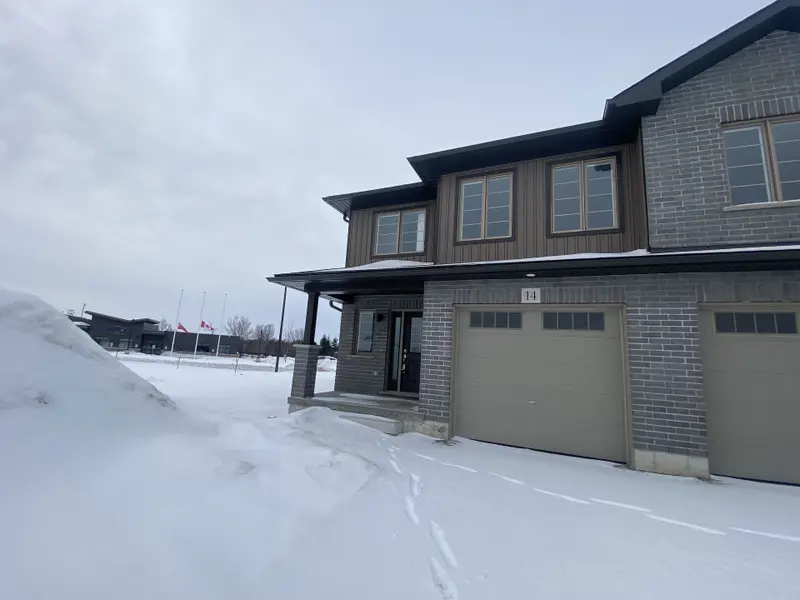 14 Strath CRES, Springwater, ON L0L 1P0