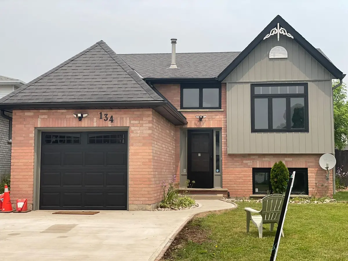 134 Bankside DR, Kitchener, ON N2N 3E2