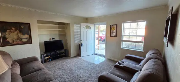 1348 E Anthony Street, Fort Worth, TX 76115