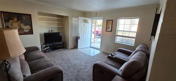 1348 E Anthony Street, Fort Worth, TX 76115