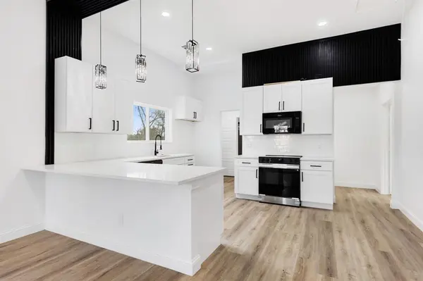 1269 Bonham Street, Paris, TX 75460