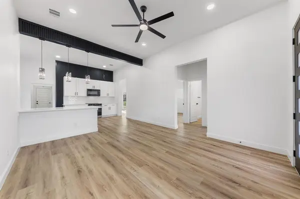 1247 Bonham Street, Paris, TX 75460