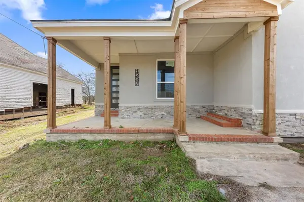 1237 Bonham Street, Paris, TX 75460