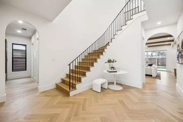 Dallas, TX 75218,8811 Daytonia Avenue