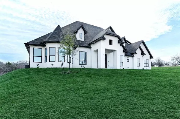 1107 Lily Court, Grand Prairie, TX 75104