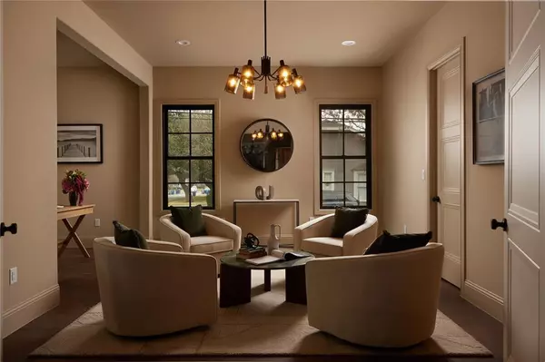 Dallas, TX 75214,6201 Lakeshore Drive