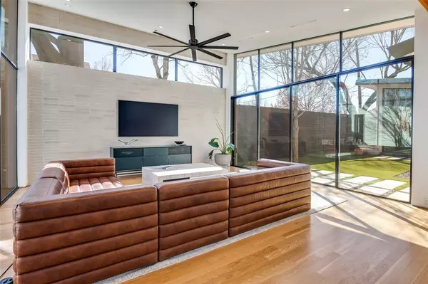 Dallas, TX 75214,2507 Abrams Road