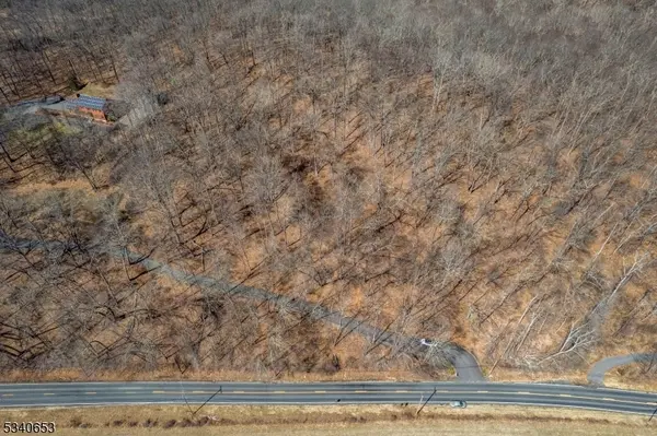 89 Millbrook Rd, Hardwick Twp., NJ 07825