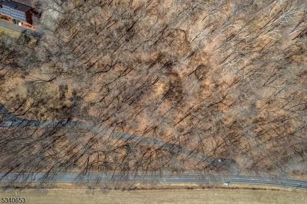 89 Millbrook Rd, Hardwick Twp., NJ 07825