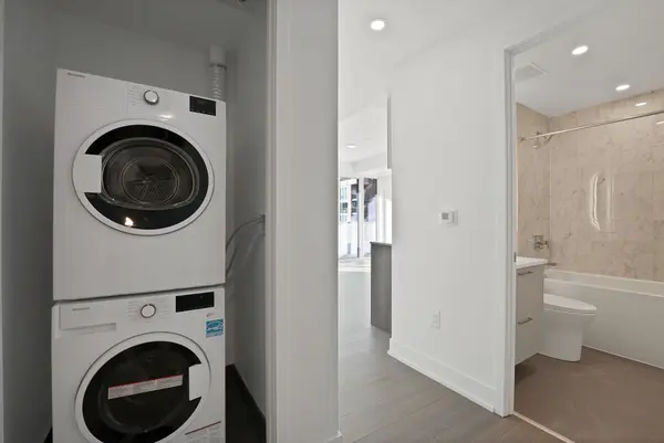 36 Olive AVE #1702, Toronto C14, ON M2N 0M4