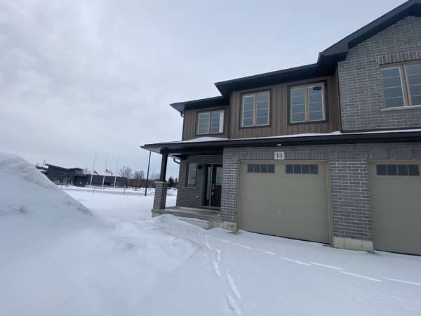 14 Strath CRES, Springwater, ON L0L 1P0