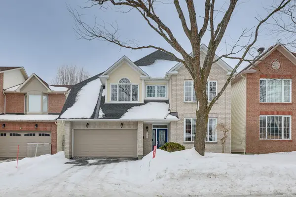11 Westmeath CRES, Kanata, ON K2K 3B1