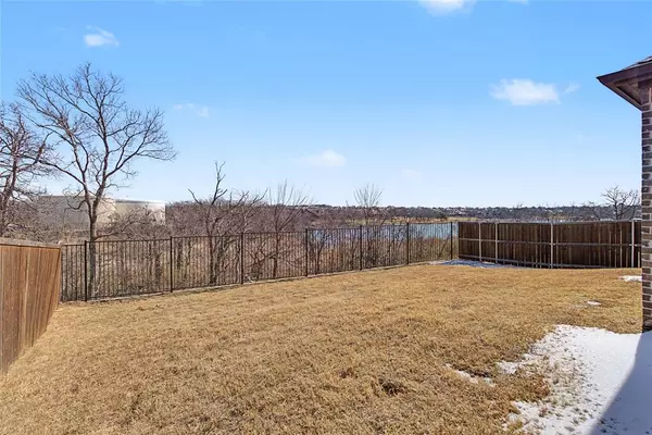 2614 Dakota Circle, Corinth, TX 76210