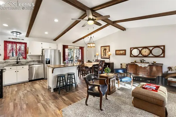 702 Sunnywood LOOP, Woodland Park, CO 80863