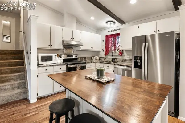 702 Sunnywood LOOP, Woodland Park, CO 80863