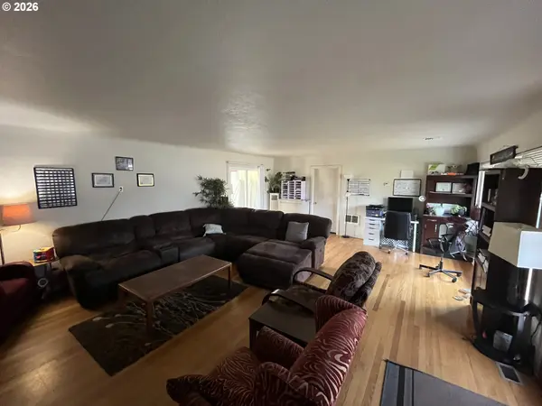 Eugene, OR 97404,1010 HORN LN