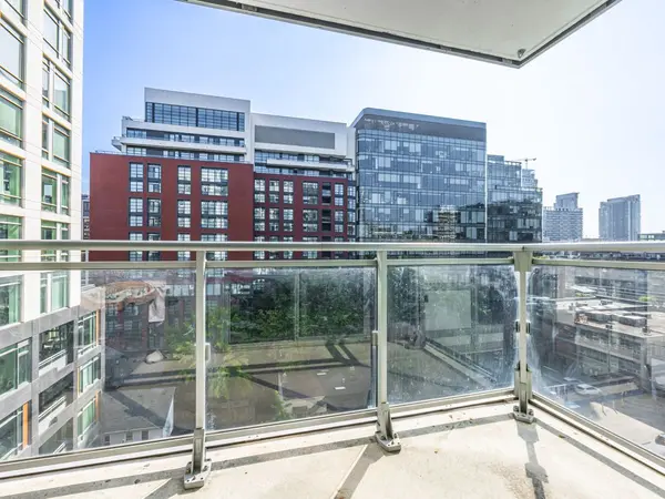 525 Adelaide ST W #1022, Toronto C01, ON M5V 0N7