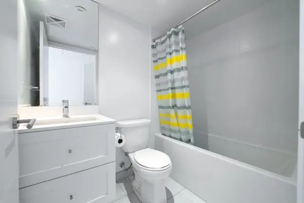 525 Adelaide ST W #1022, Toronto C01, ON M5V 0N7