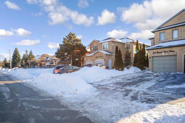 133 Pressed Brick DR, Brampton, ON L6V 4K5