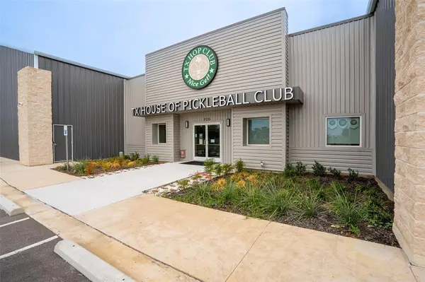 Granbury, TX 76048,920 Tucker Way